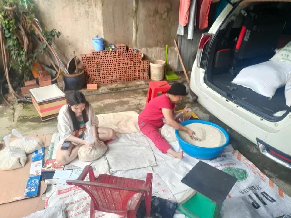 Phan Hiển chia sẻ lý do Khánh Thi livestream khóc lúc nửa đêm; Việt Hương đi phun sơn bình oxy, tránh bị đem bán sau khi sử dụng