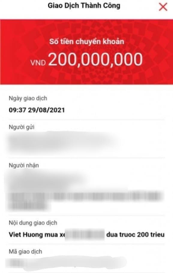 Phương Mỹ Chi chia sẻ hành trình cùng gia đình điều trị COVID-19; Việt Hương bàn giao chiếc xe cứu thương từ thiện thứ 5