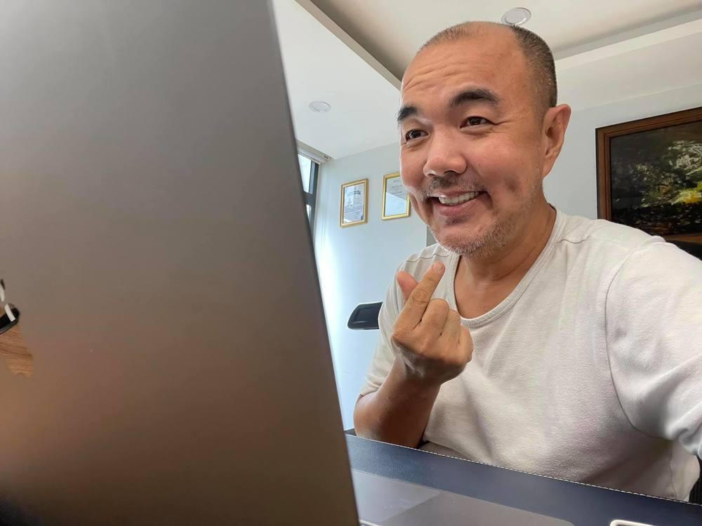 Dàn sao Việt hào hứng dự lễ khai giảng online của con; Phạm Hương tiết lộ niềm vui bất ngờ