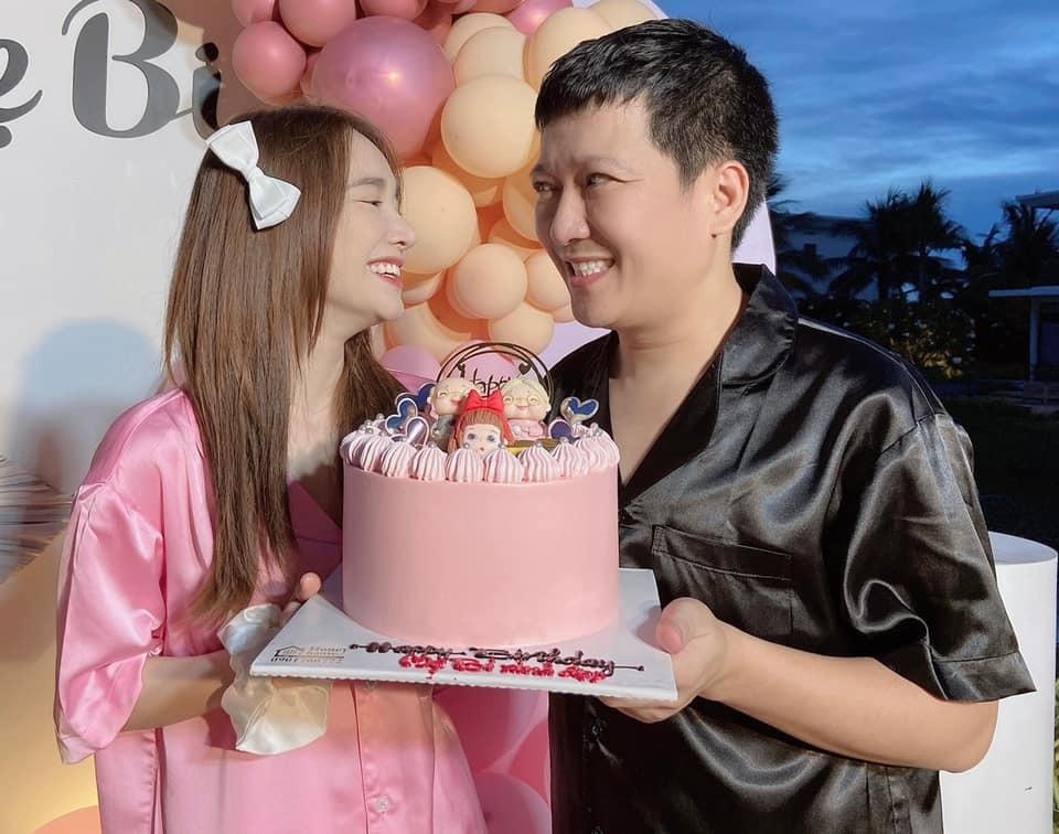 Hoa hậu Đỗ Thị Hà đặt mục tiêu vào top 12 Miss World; Lý do Hồ Văn Cường im lặng khi Phi Nhung chữa COVID-19