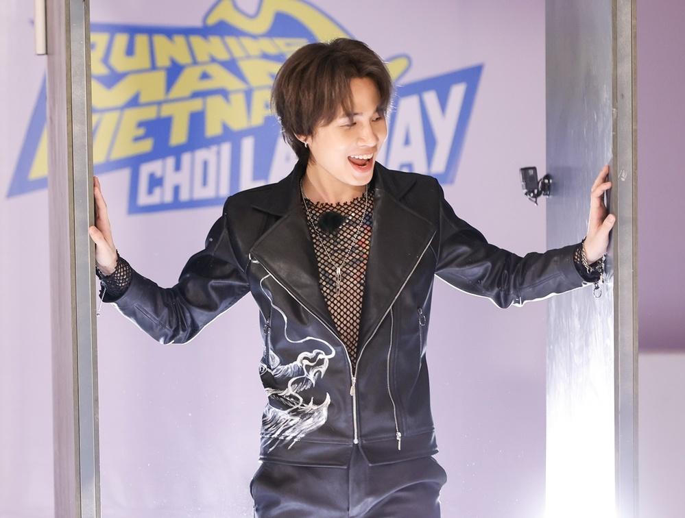 Jack trích thù lao Running Man hỗ trợ trẻ em khó khăn; Cuộc sống éo le của bố anh Núi 'Sóng ở đáy sông'