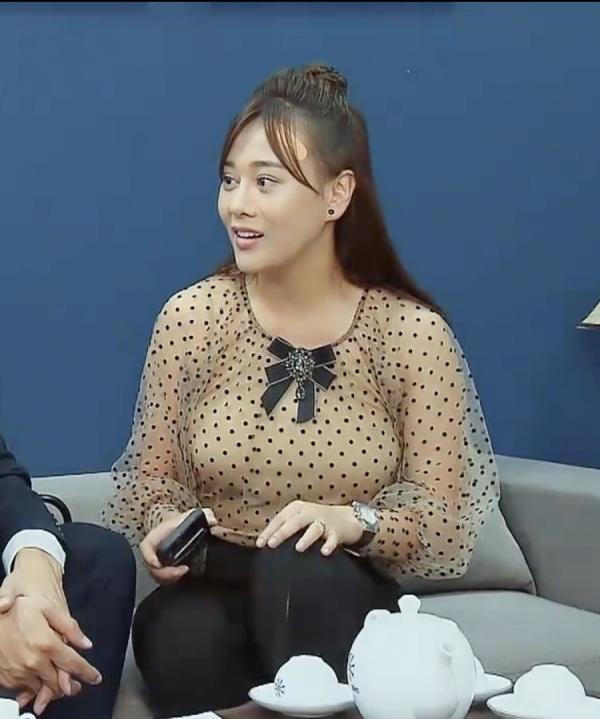 Phía ca sĩ Thuỷ Tiên cảm ơn tỉnh Hà Tĩnh xác minh đã nhận 40 tỷ; Phương Oanh đáp trả khi bị chê vóc dáng