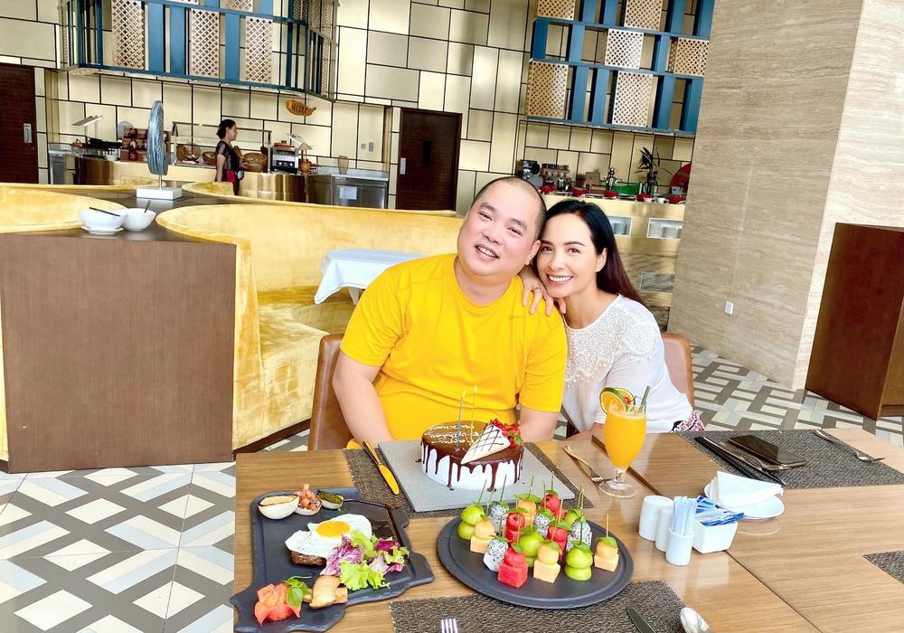 Gia đình Thúy Hạnh về đất liền sau gần 4 tháng kẹt ở Phú Quốc; Thúy Diễm - Lương Thế Thành lên tiếng về ồn ào sao kê