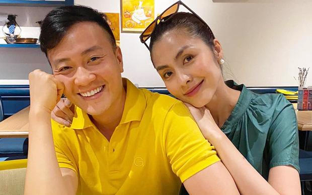 Con gái ôm di ảnh cố ca sĩ Phi Nhung, nở nụ cười rạng rỡ đi du lịch; Lương Mạnh Hải tung ảnh kỷ niệm bên Hà Tăng dịp sinh nhật