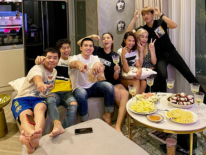 Căn hộ dát toàn đồ hiệu khoe đẳng cấp và độ giàu có của Hoa hậu Kỳ Duyên 