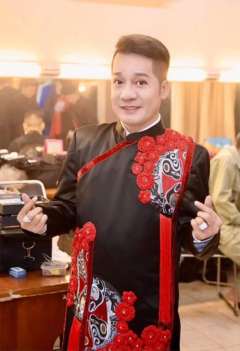 Minh Nhí từng nhận cát-xê 2,5 cây vàng trong 1 ngày nhưng cũng nhanh chóng "bay sạch" chỉ trong 1 đêm