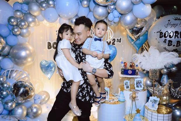 Mạnh Trường và bà xã hạnh phúc kỷ niệm 13 năm ngày cưới, Công Lý tình cảm bên vợ kém tuổi sau 3 tháng nhập viện điều trị