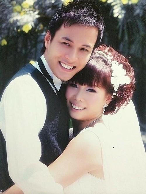Hôn nhân ngọt ngào hạnh phúc của hai nam thần màn ảnh Việt