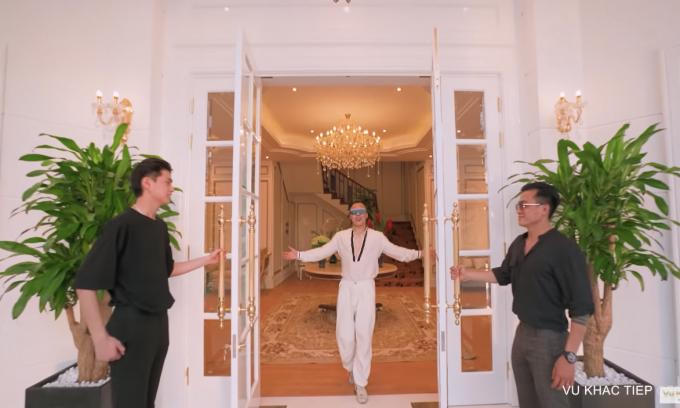 Biệt thự view sông Sài Gòn gần 2000 m2 của Vũ Khắc Tiệp