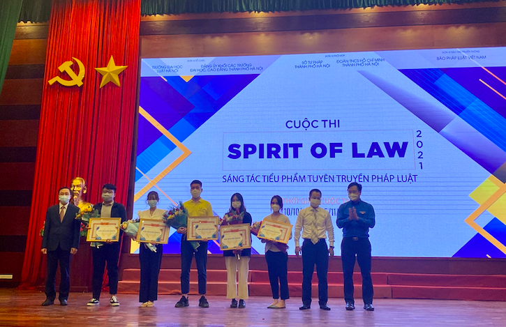 Trao giải cuộc thi Sáng tác tiểu phẩm tuyên truyền pháp luật "Spirit of Law" 