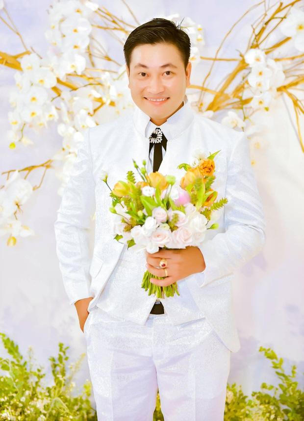 Dương Triệu Vũ tiết lộ tình trạng sức khoẻ đáng lo của NS Hoài Linh; Kim Lý nhắn gửi lời xúc động dành cho Subeo sau sinh nhật 2 em