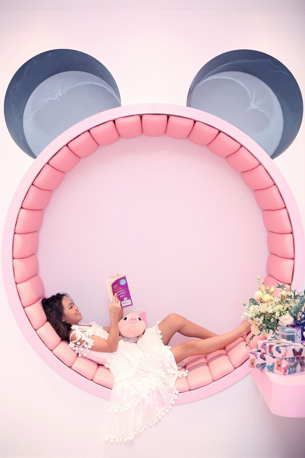 Vợ chồng Việt Hương mừng sinh nhật đầu tiên của con gái ở Việt Nam