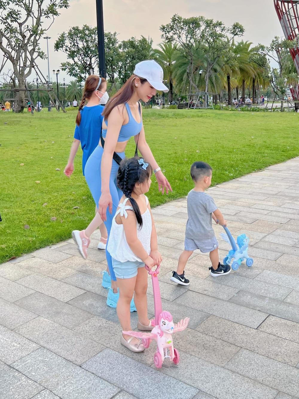 Công Vinh có chia sẻ đầu tiên sau gần 2 tháng biến mất khỏi MXH; Diệp Lâm Anh một mình đưa con đi chơi giữa lúc hôn nhân trục trặc