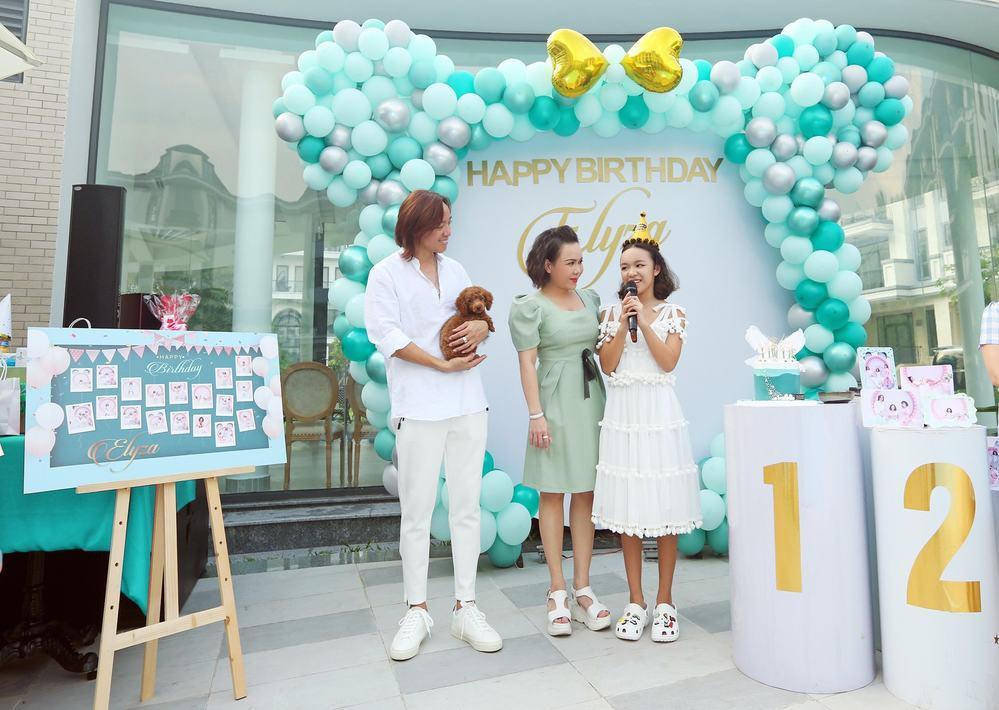 Công Vinh có chia sẻ đầu tiên sau gần 2 tháng biến mất khỏi MXH; Diệp Lâm Anh một mình đưa con đi chơi giữa lúc hôn nhân trục trặc