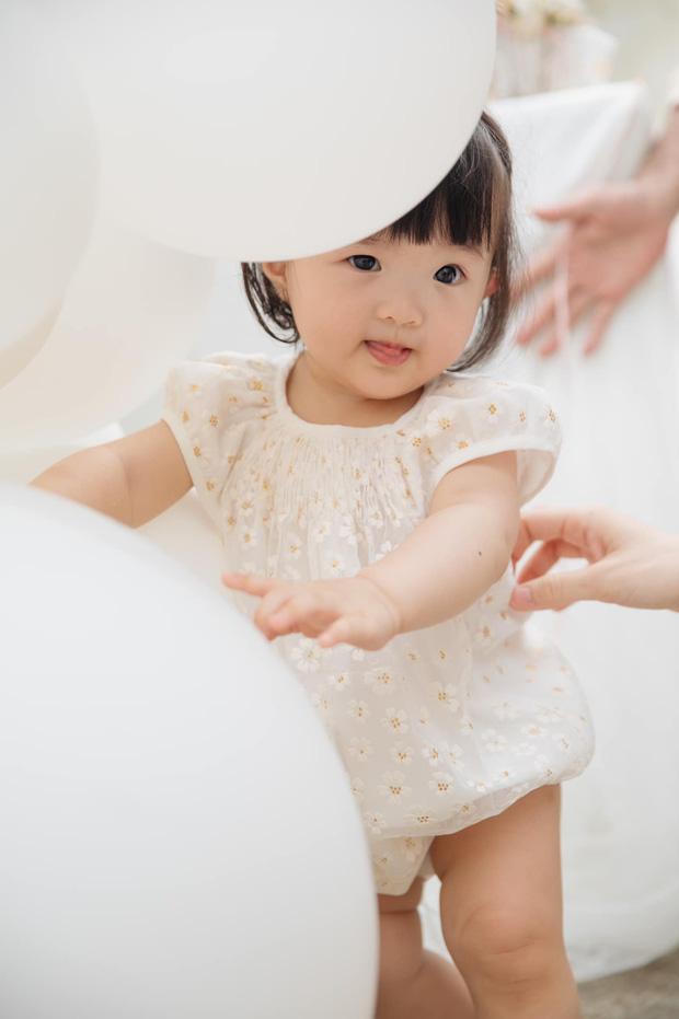 Vợ chồng Đông Nhi - Ông Cao Thắng kỷ niệm 2 năm "về chung một nhà"