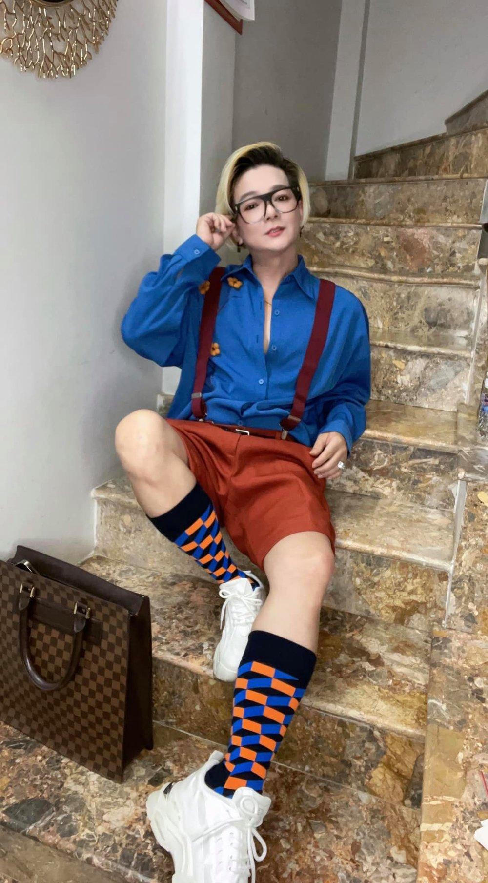 Hôn nhân 30 năm không con, ca sĩ Vũ Hà hạnh phúc khi lên chức ông nội