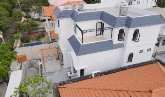 Toàn cảnh biệt thự mới của Lệ Quyên, hơn 3 tỷ chỉ đủ xây cái cổng nhà