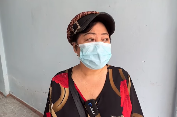 Đàm Vĩnh Hưng khoe ảnh tạo dáng trước căn biệt thự ở Mỹ, nghệ sĩ Hoàng Lan gọi điện "cầu cứu" Kim Phụng