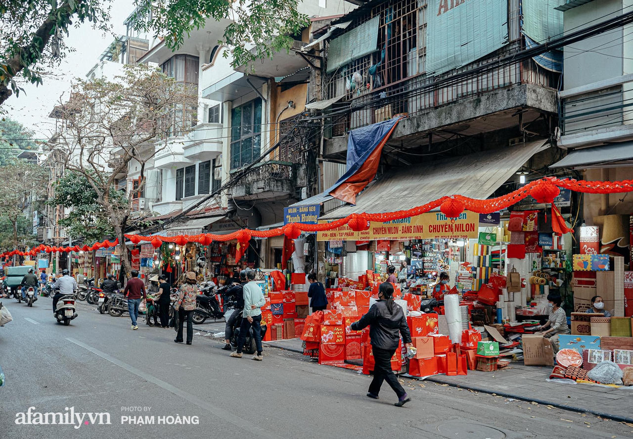 Ngôi chợ lâu đời nhất phố cổ được giới nhà giàu chuộng mua vì toàn đồ chất lượng tươi ngon
