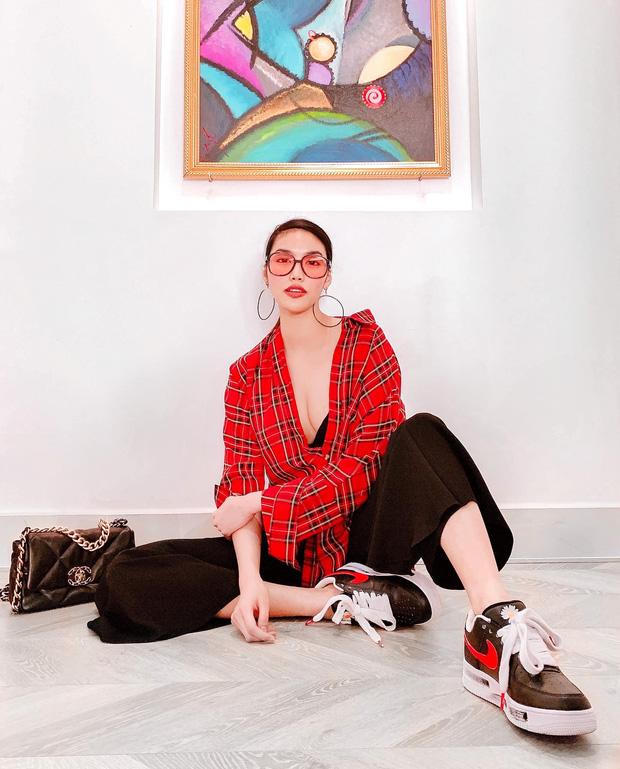 Thăm biệt thự dát vàng của Lan Khuê và ông xã đại gia