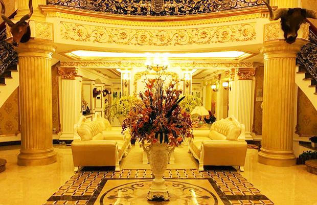 Biệt thự nguy nga như cung điện của Lý Nhã Kỳ