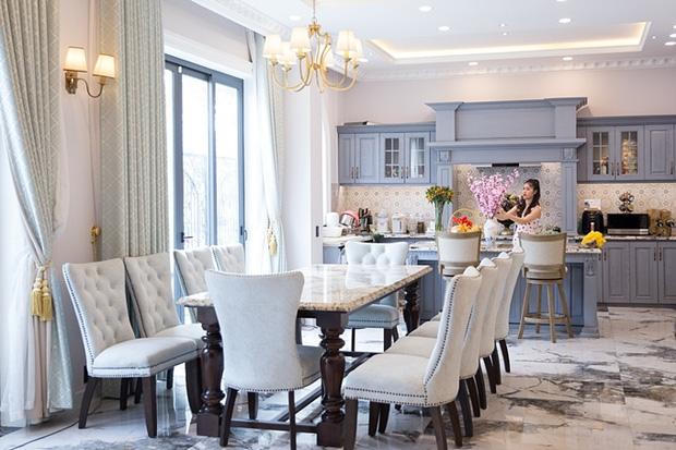 Thăm biệt thự 2 triệu đô của vợ chồng ca sĩ Đăng Khôi