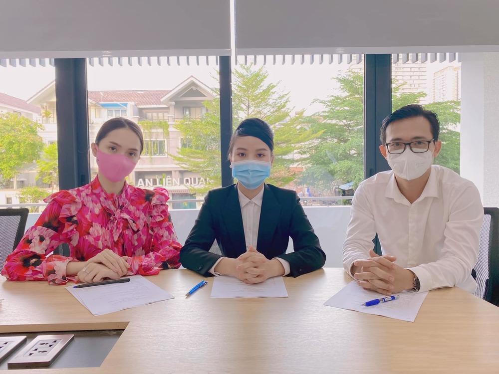 Vy Oanh lên tiếng về việc bị tố mượn biệt thự người khác "sống ảo", Ngọc Trinh làm rõ ồn ào dùng gương fake