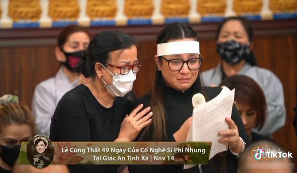 Con gái Phi Nhung xúc động gửi lời nhắn cho mẹ trong lễ 49 ngày