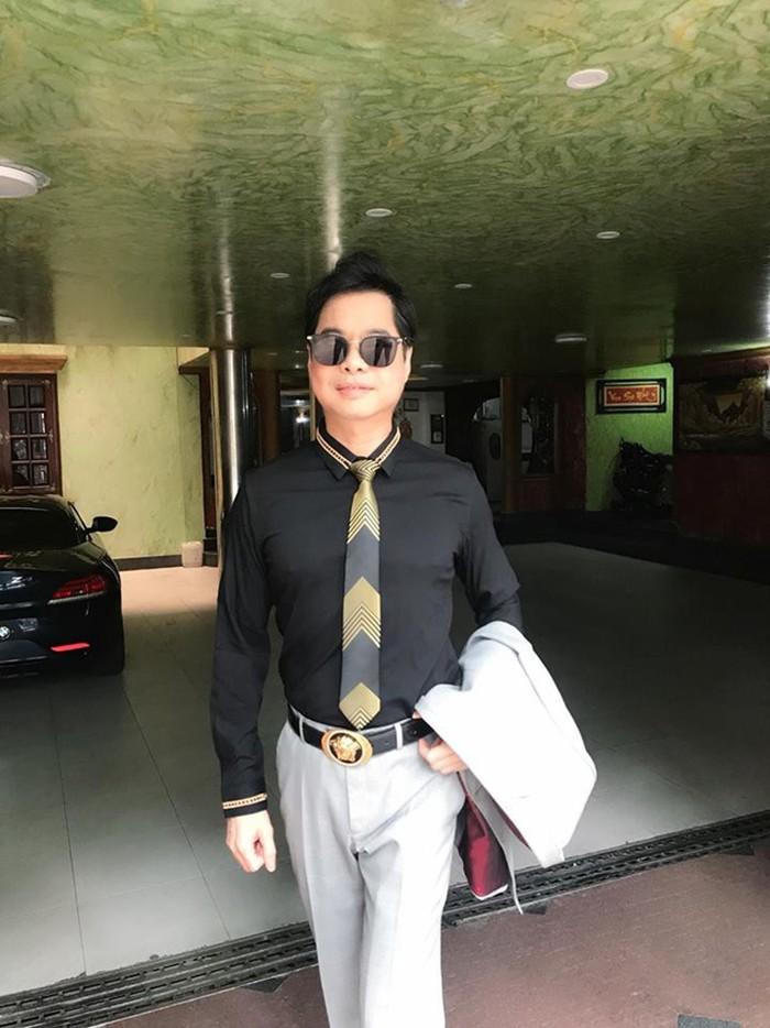 Biệt thự dát vàng "độc nhất vô nhị" của danh ca Ngọc Sơn