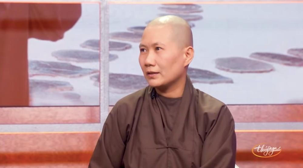 Phi Nhung mở sổ tiết kiệm cho 15 con nuôi, gửi gắm Hồ Văn Cường đi học