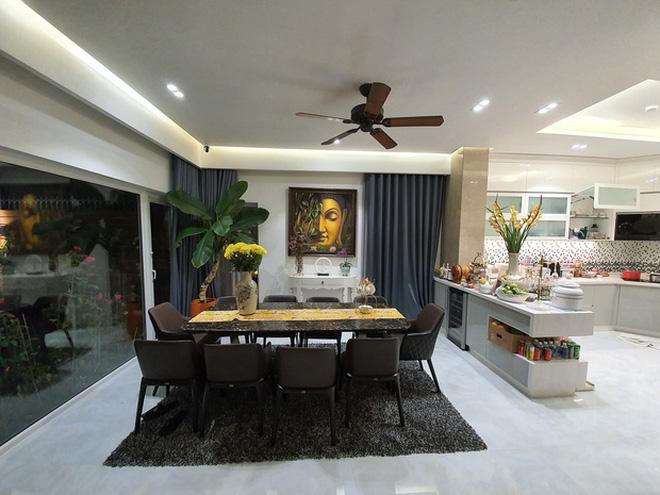 Thăm biệt thự rộng 1300 mét vuông giữa lòng thành phố của siêu mẫu Vũ Thu Phương