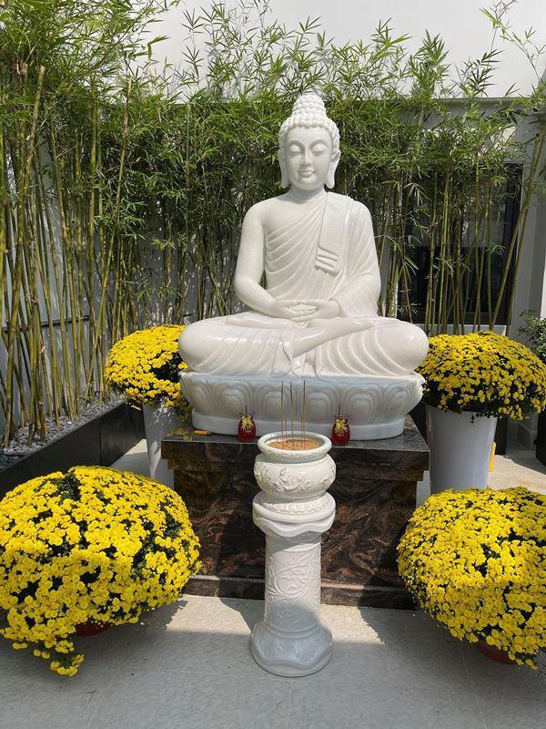 Biệt thự bạc tỷ có thang máy của Việt Hương tại TP HCM