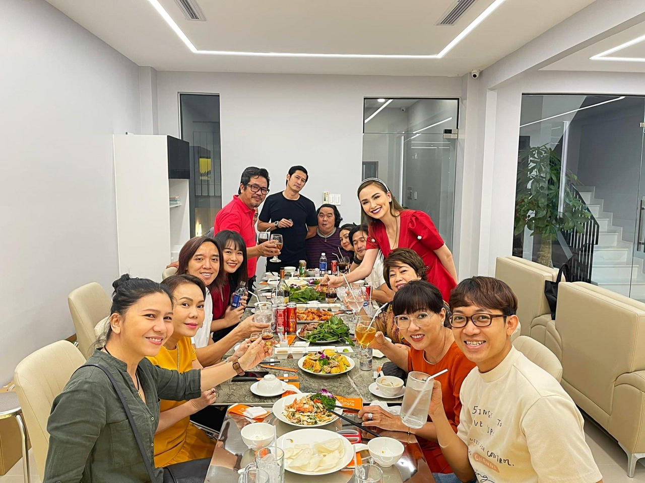 Biệt thự bạc tỷ có thang máy của Việt Hương tại TP HCM