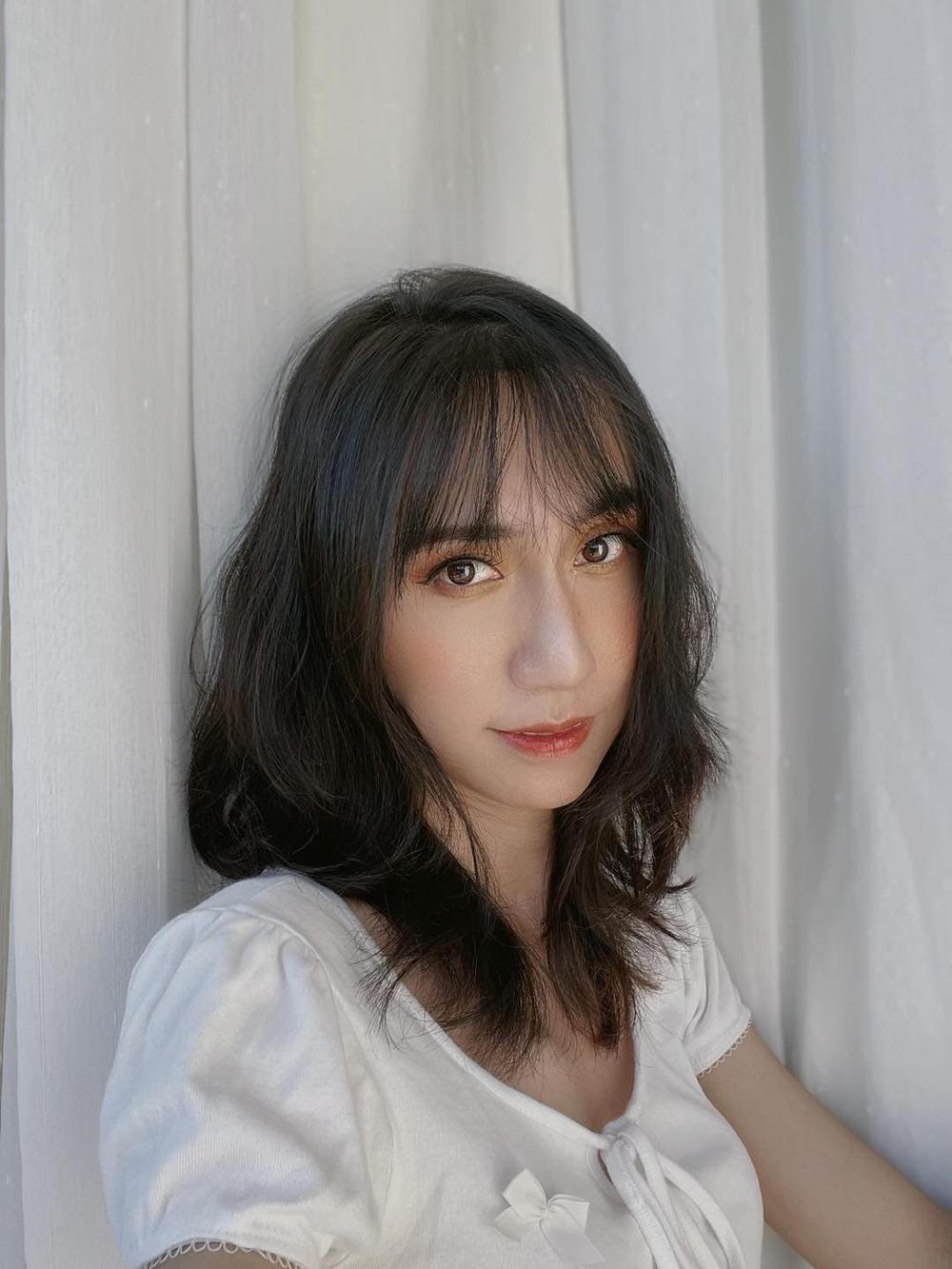 Ngọc Sơn thất thần khi tổ chức lễ an táng cho mẹ ruột ở Vũng Tàu, Lynk Lee chia sẻ có ý định đi thi Hoa hậu