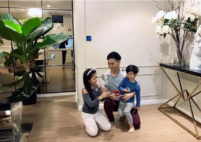Ngắm căn hộ đẹp long lanh của "nam thần" Mạnh Trường