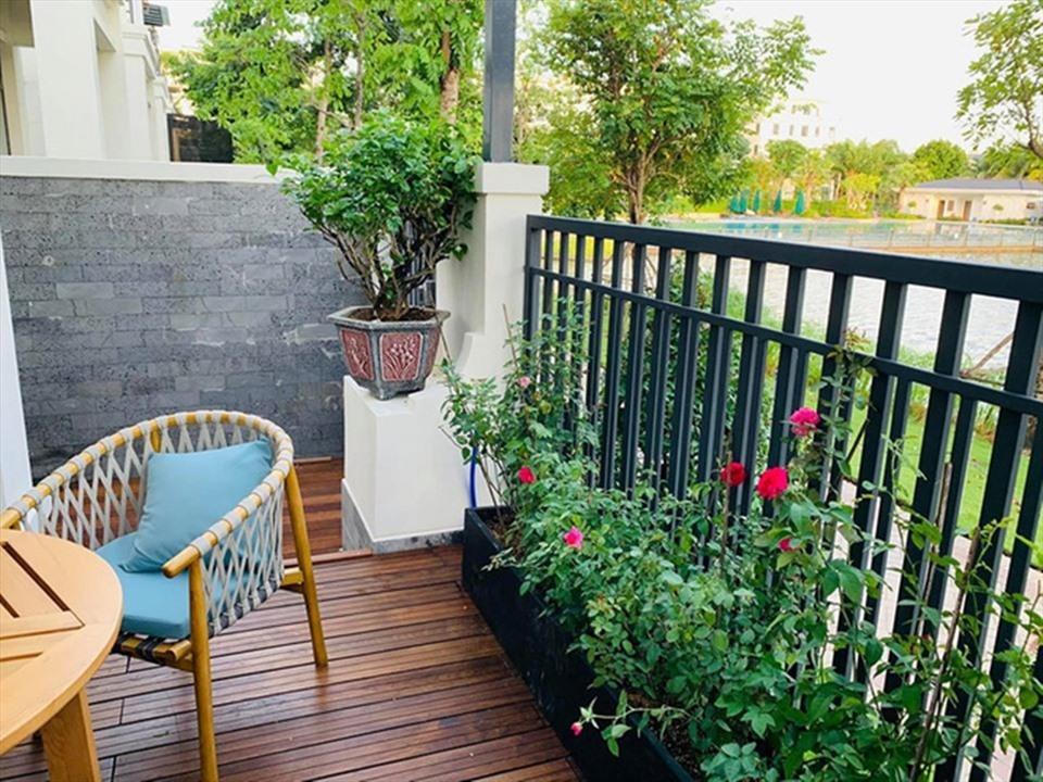 Căn biệt thự sang trọng, có hồ cá koi rộng lớn của Thanh Vân Hugo