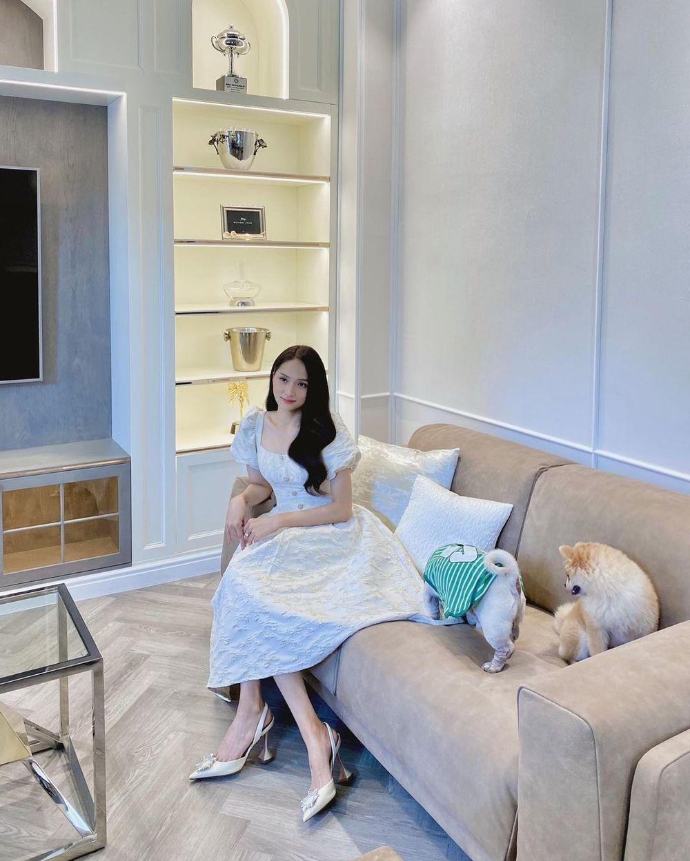 Thăm biệt thự triệu đô của Hoa hậu chuyển giới quốc tế Hương Giang