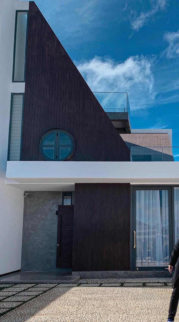 Sao Việt "đua" nhau sắm nhà đất tại Đà Lạt