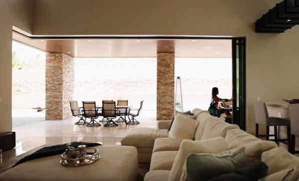 Cận cảnh cơ ngơi 4.000m2 của Đan Trường ở đất Mỹ