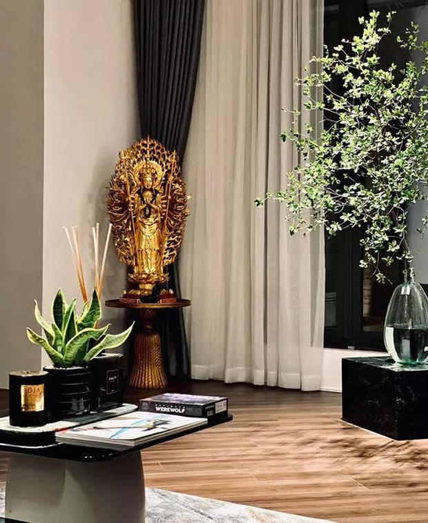 Siêu biệt thự đẹp đẳng cấp, vạn người mê của BTV Ngọc Trinh