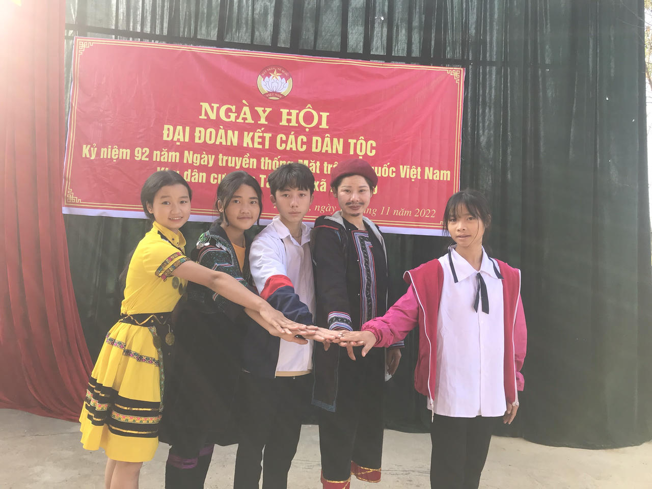 Cô giáo Nguyễn Thị Thủy và lời hứa trọn đời gắn bó đỉnh Pa Cheo