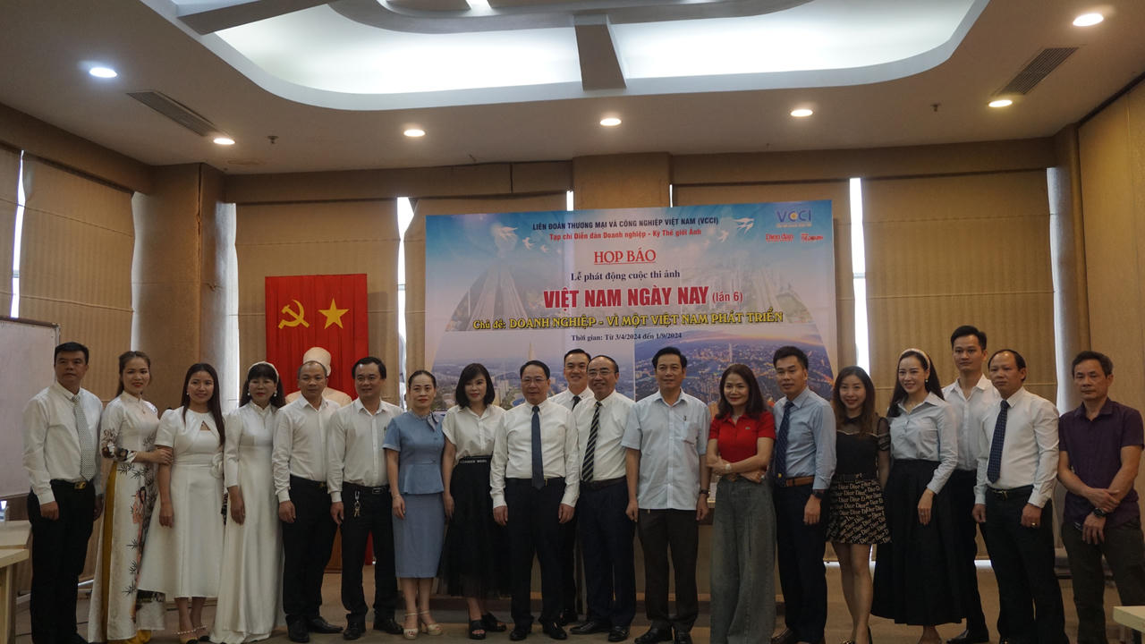 Phát động cuộc thi ảnh Việt Nam Ngày nay lần thứ VI: “Doanh nghiệp - Động lực vì một Việt Nam phát triển”