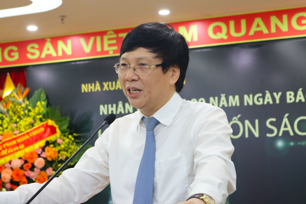 Nhà báo Hồ Quang Lợi ra mắt cuốn sách Người trên đường đời