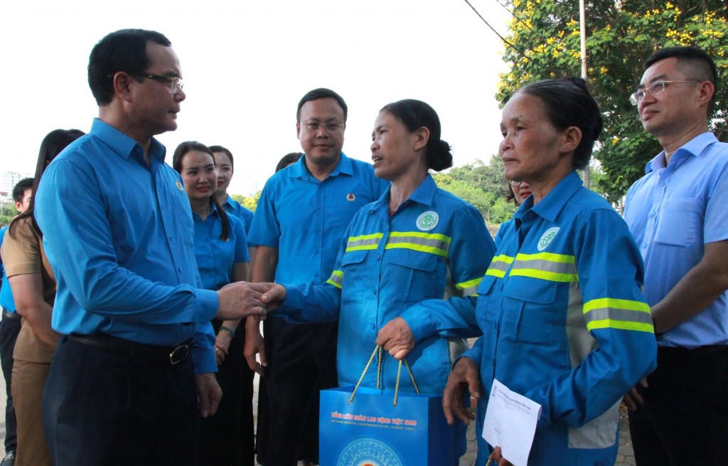 Công đoàn Việt Nam: Phát huy vai trò bảo vệ quyền và lợi ích của người lao động