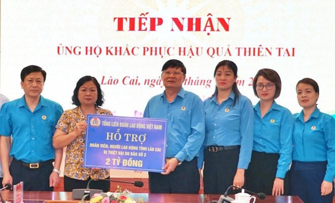 Tổng Liên đoàn Lao động Việt Nam hỗ trợ Lào Cai, Yên Bái khắc phục thiệt hại do mưa lũ
