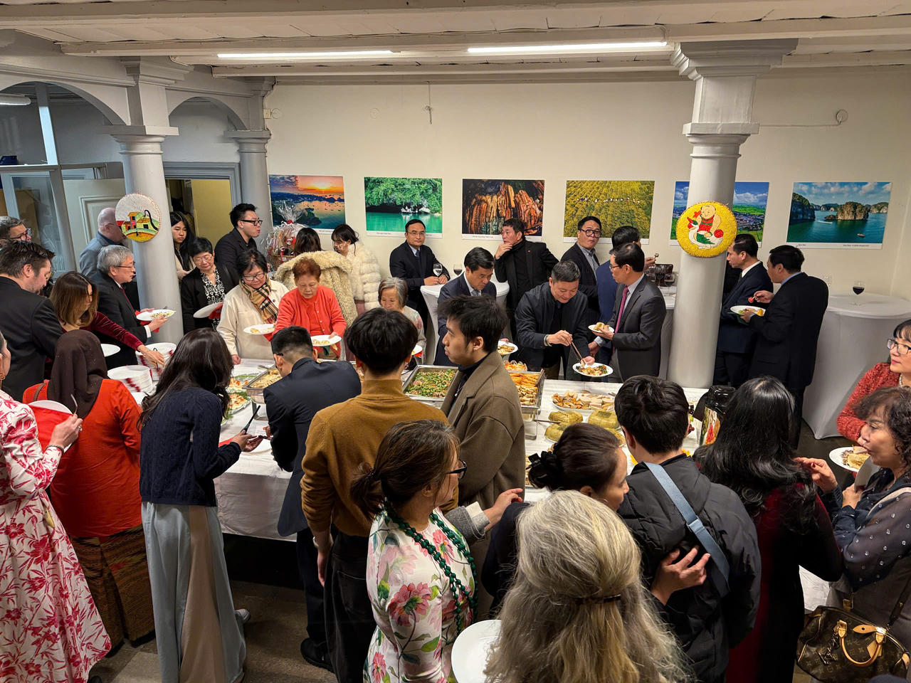 Ấm áp không khí Xuân Quê hương tại 'mái nhà chung' của người Việt ở Thụy Điển và Latvia