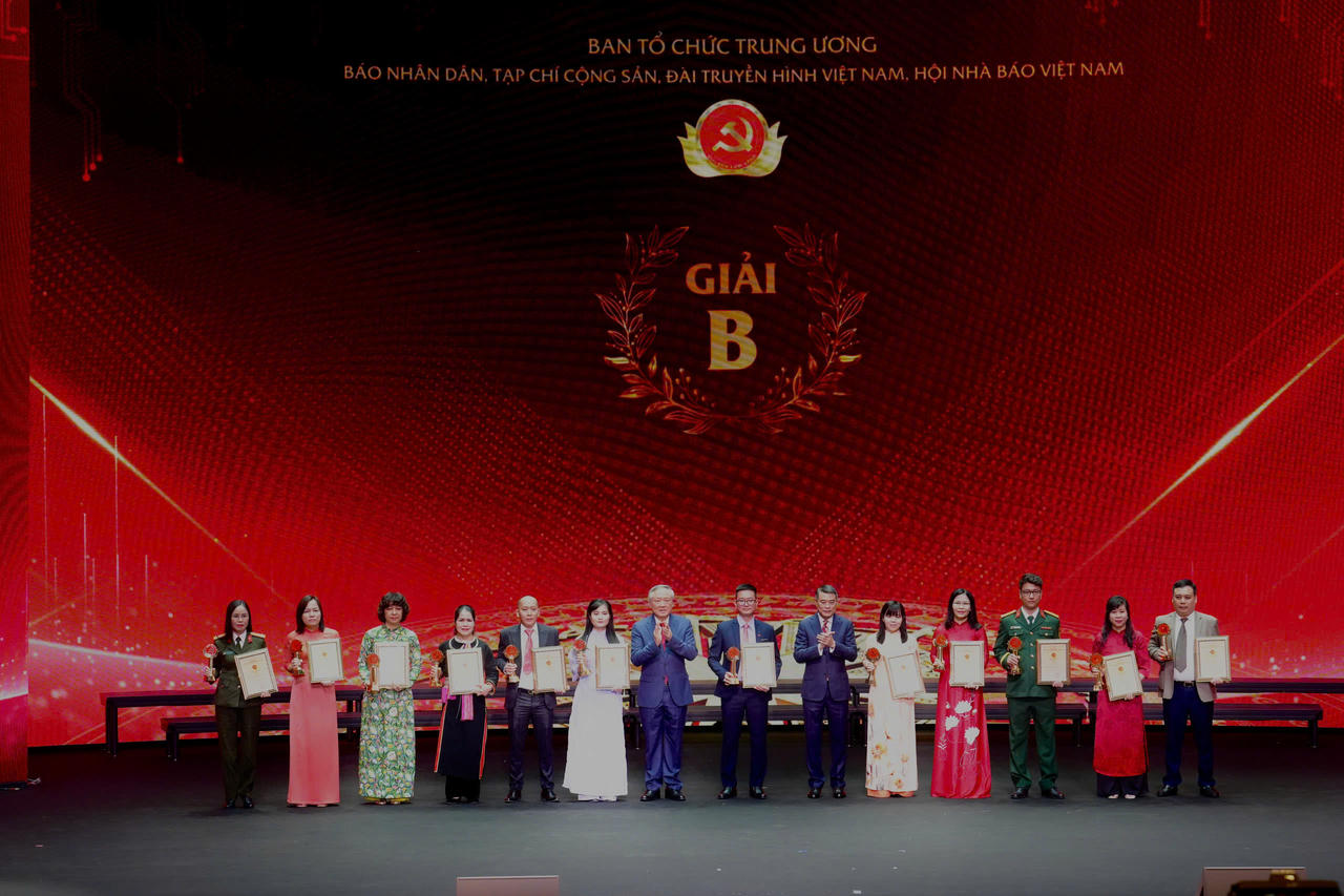 Báo Pháp luật Việt Nam đạt giải A Giải Búa liềm vàng 2024