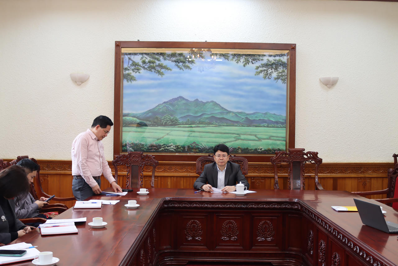 Thứ trưởng Nguyễn Thanh Tịnh làm việc với Vụ Pháp luật Quốc tế và Vụ Hợp tác Quốc tế