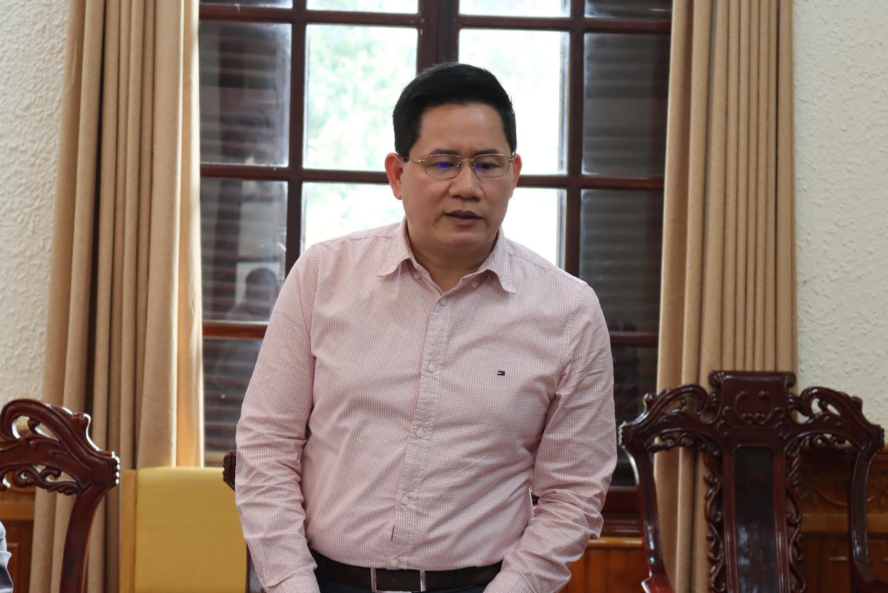 Thứ trưởng Nguyễn Thanh Tịnh làm việc với Vụ Pháp luật Quốc tế và Vụ Hợp tác Quốc tế