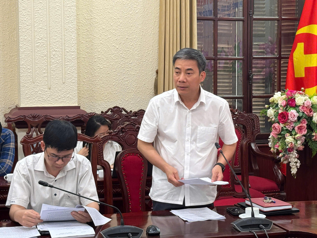 Cần xem xét cơ chế bổ sung thu nhập cho những người trực tiếp tham gia xây dựng pháp luật